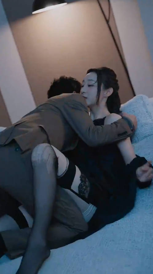 擦边~与富婆抢男人-都市言情
