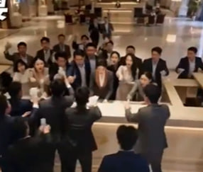 贪便宜退了我的单婚礼变全网笑话-动漫合集