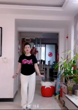 广场舞你给我等着瞧-动漫合集海报