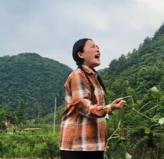 别惹那个种地的女人-动漫合集
