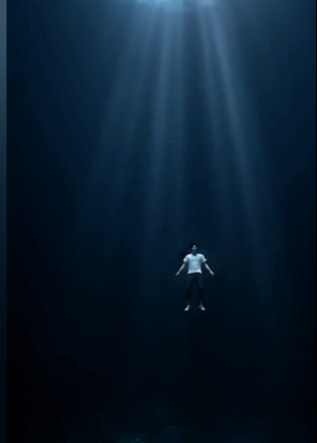 坠海后我觉醒了灵瞳-动漫合集