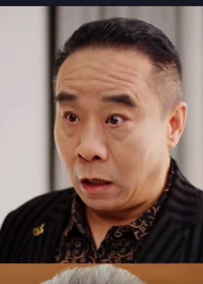 装穷小情侣马甲藏不住-动漫合集海报